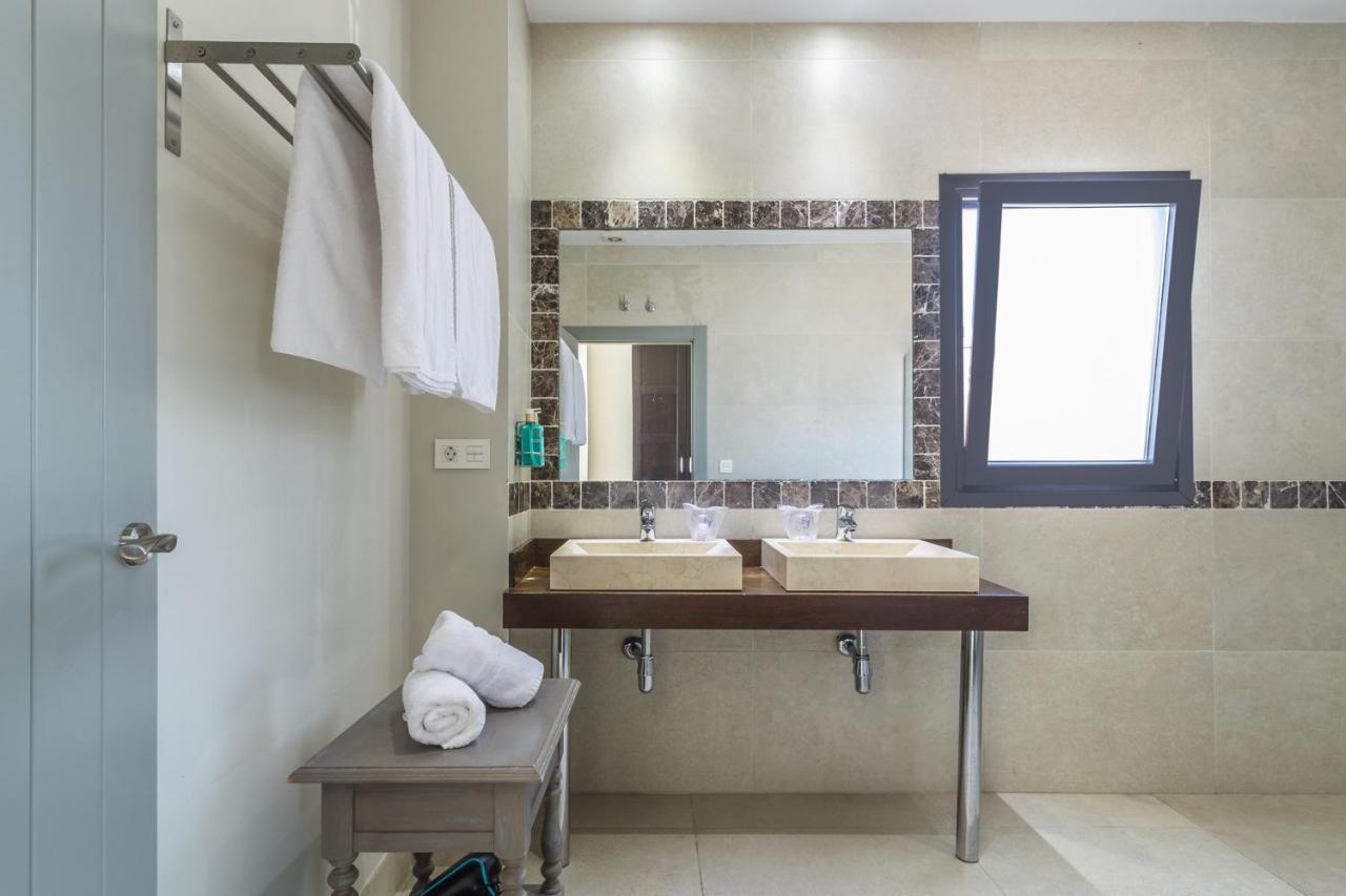 Hotel Miba 살로브레나 외부 사진