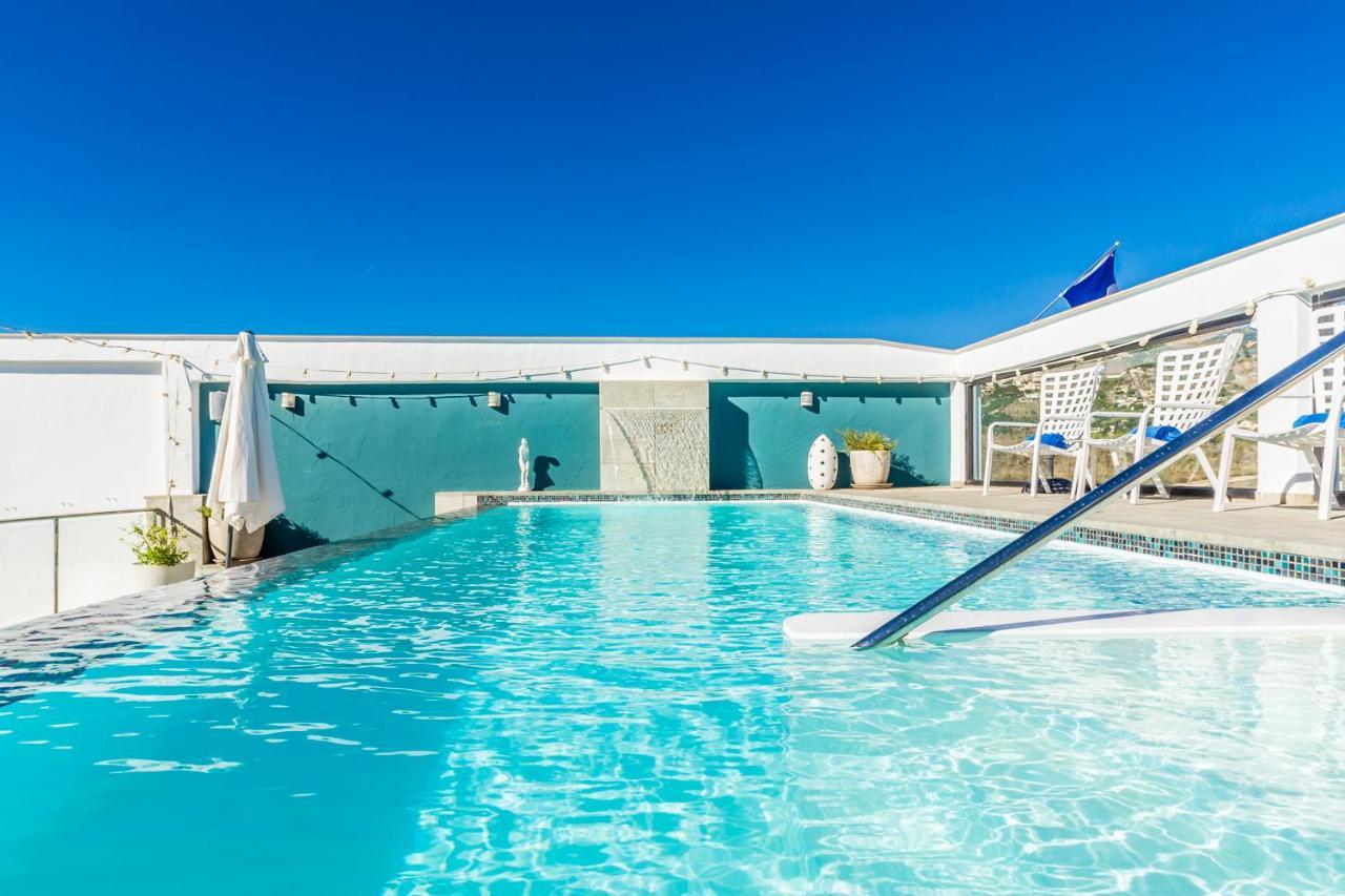 Hotel Miba 살로브레나 외부 사진